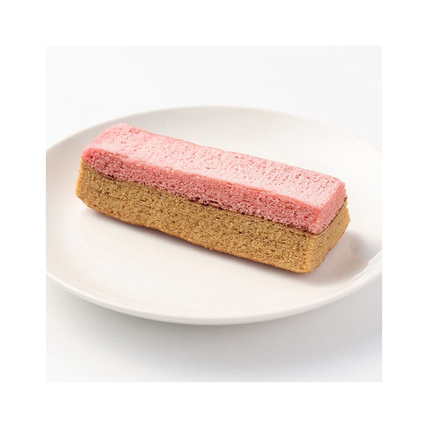 Muji Baumkuchen Bran & Strawberry